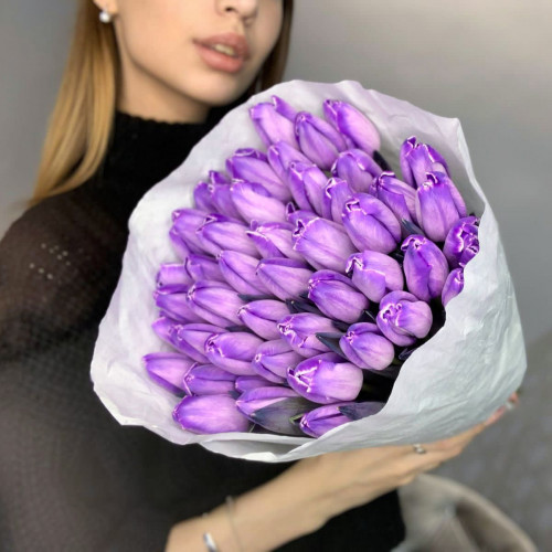 Лавандовые тюльпаны